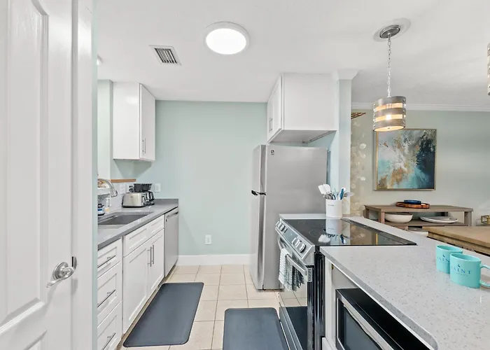 2 Bedroom Home In St Andrews, Close To Everything